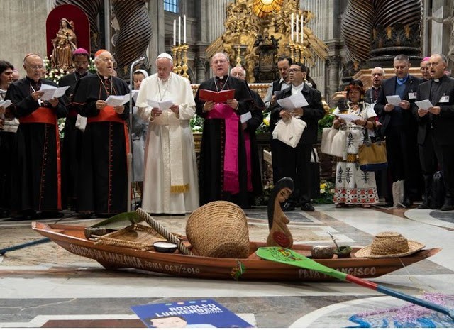 A rebelião final contra Deus continua: Concerto de Natal no Vaticano com momento de catequese sobre a 